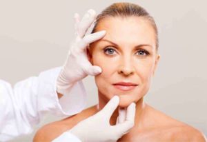Read more about the article Quais profissionais que podem fazer harmonização facial?